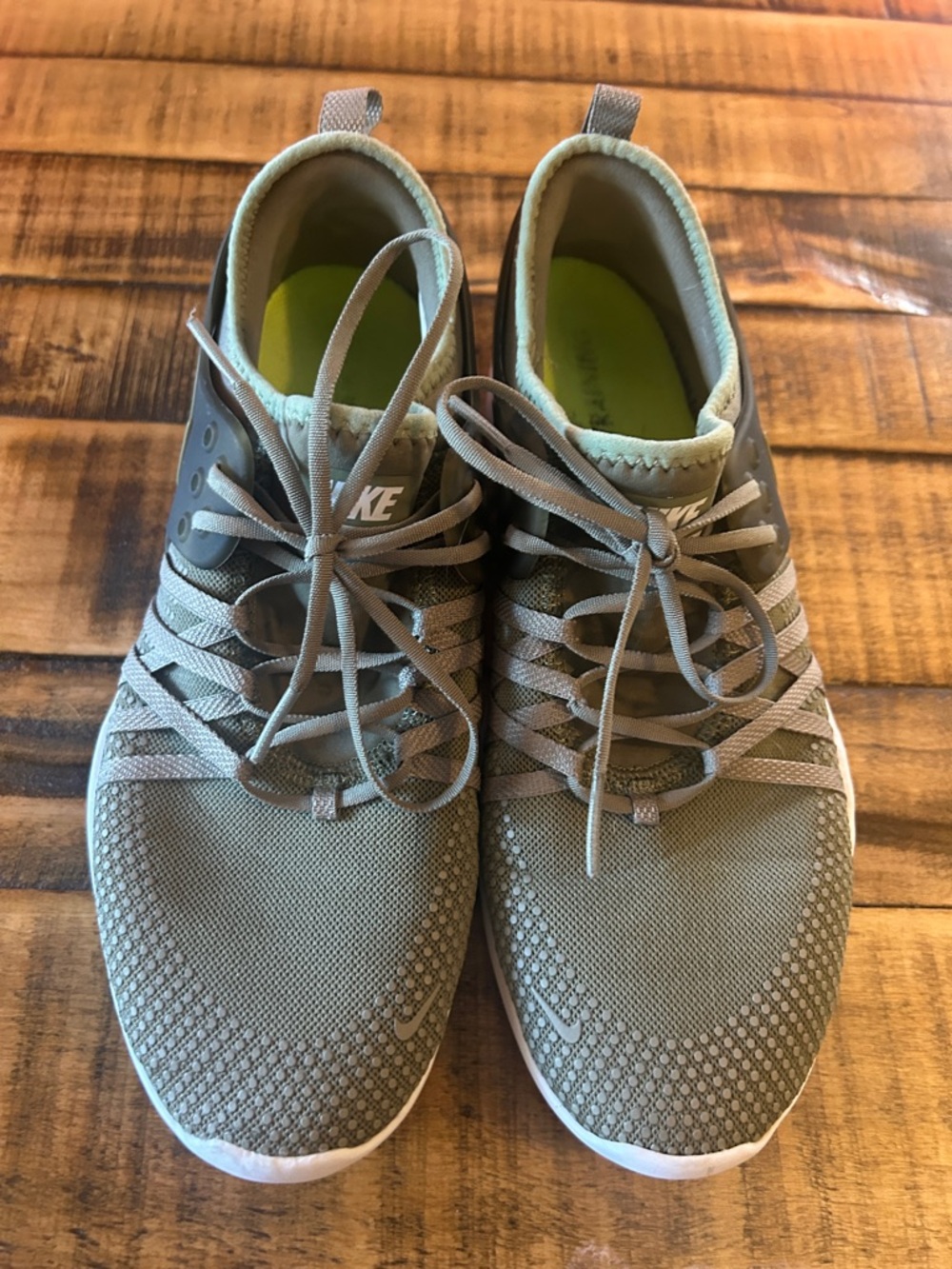 ⚡SALE Women’s NIKE Free TR Trainer Army Green Shoes - Size 8.5 - Picture 8 of 13